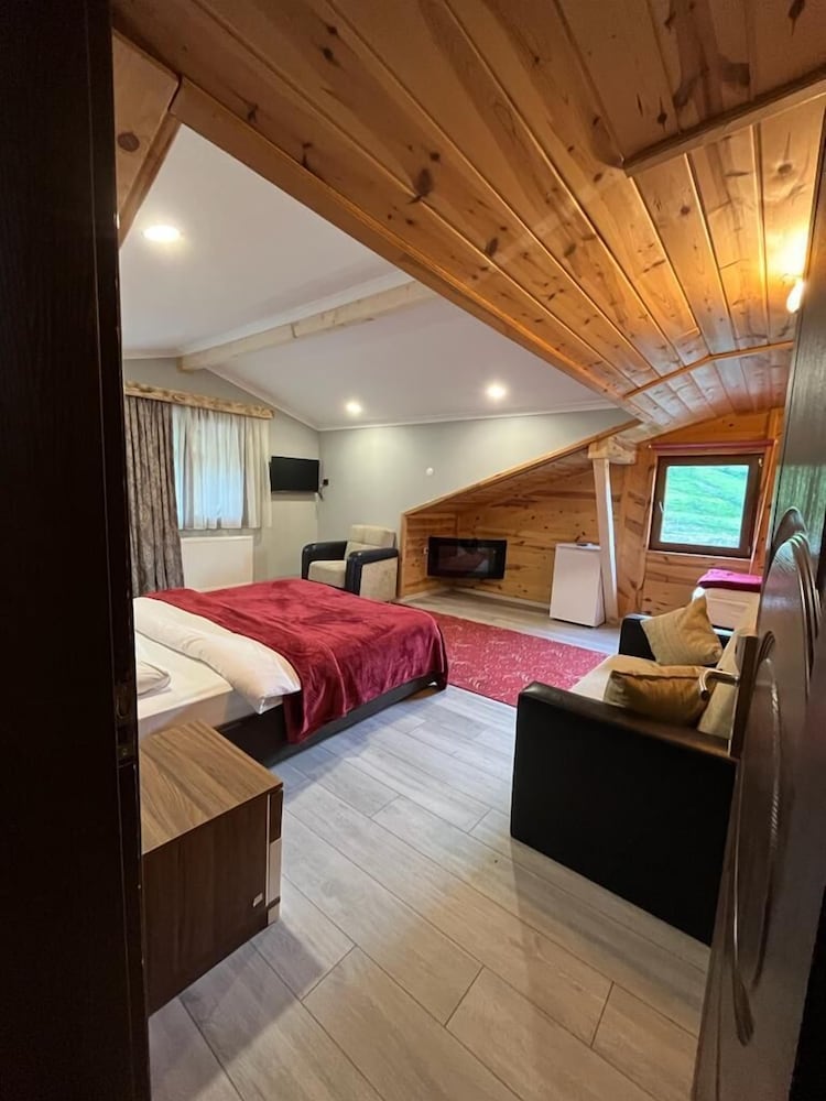 Yedigoller Hotel & Restaurant 8/47