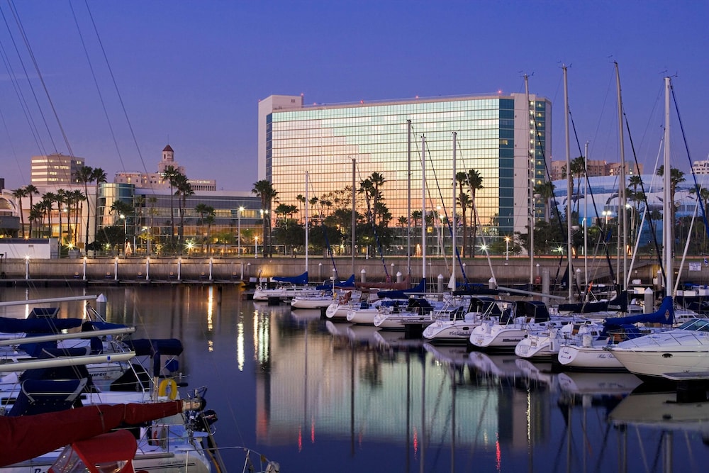 Hyatt Regency Long Beach 7/75