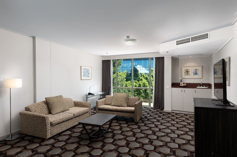 Rydges Canberra 42/59