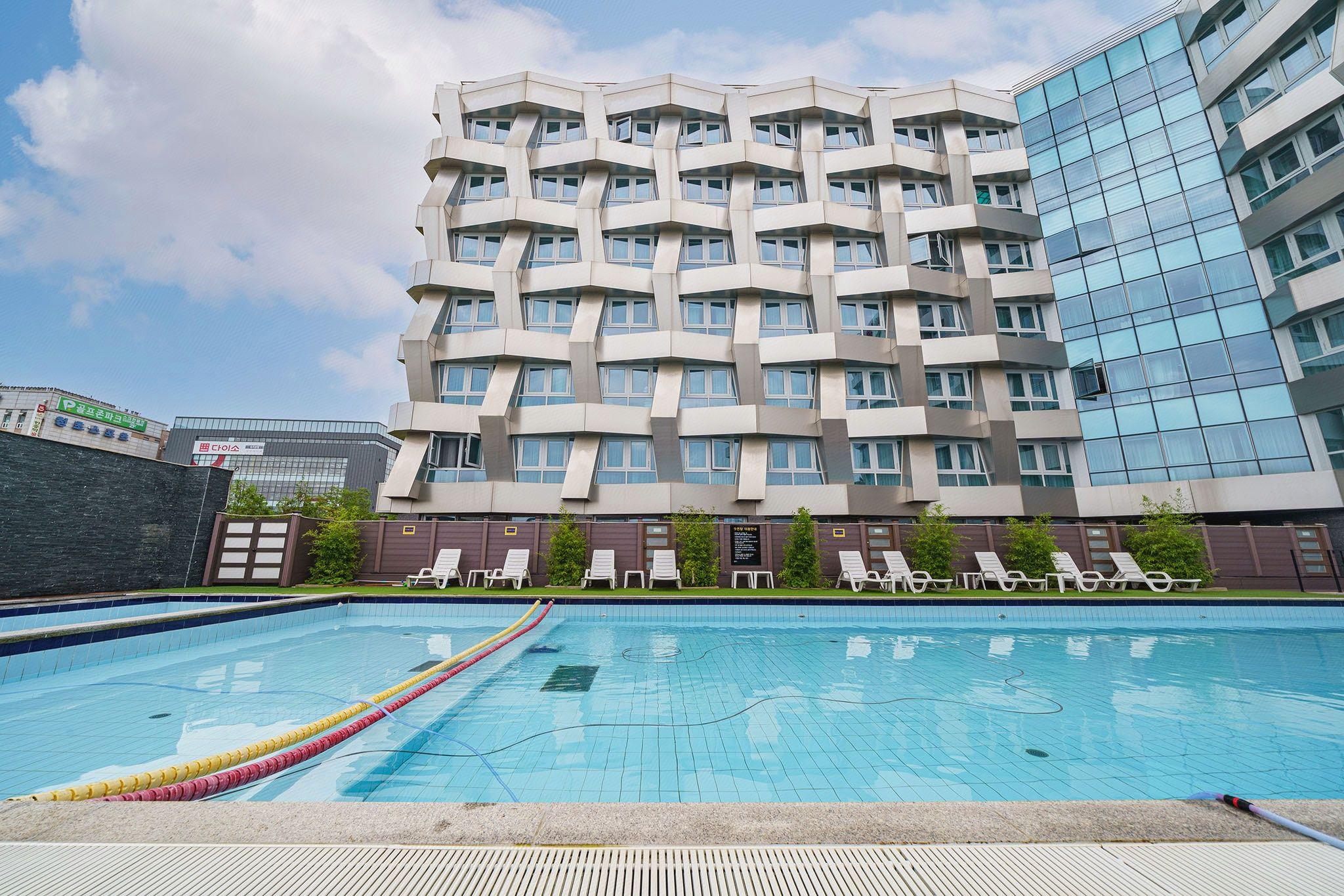 Chungchoho Best Hotel 13/42