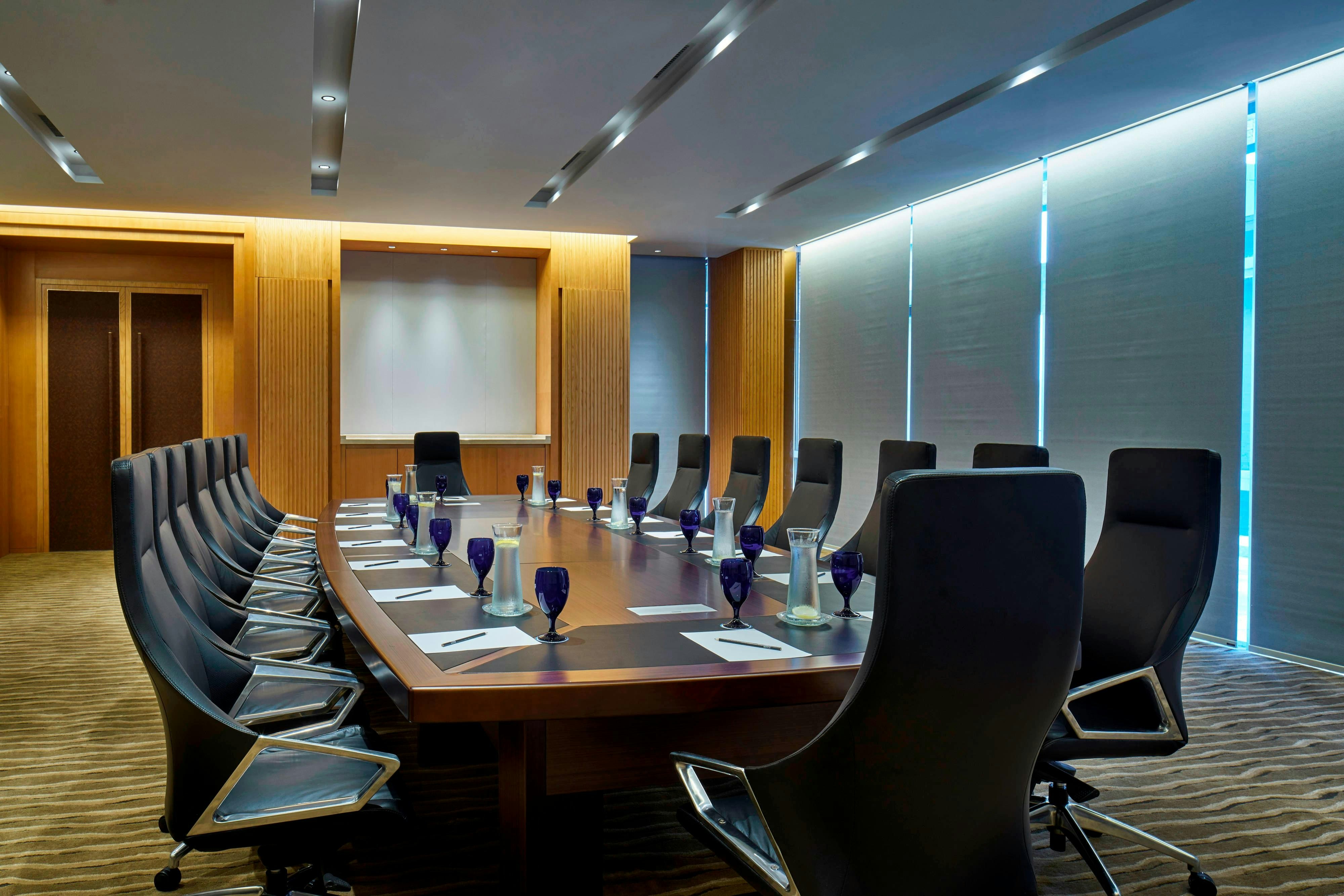 Four Points By Sheraton Chengdu Pujiang Resort 33/37