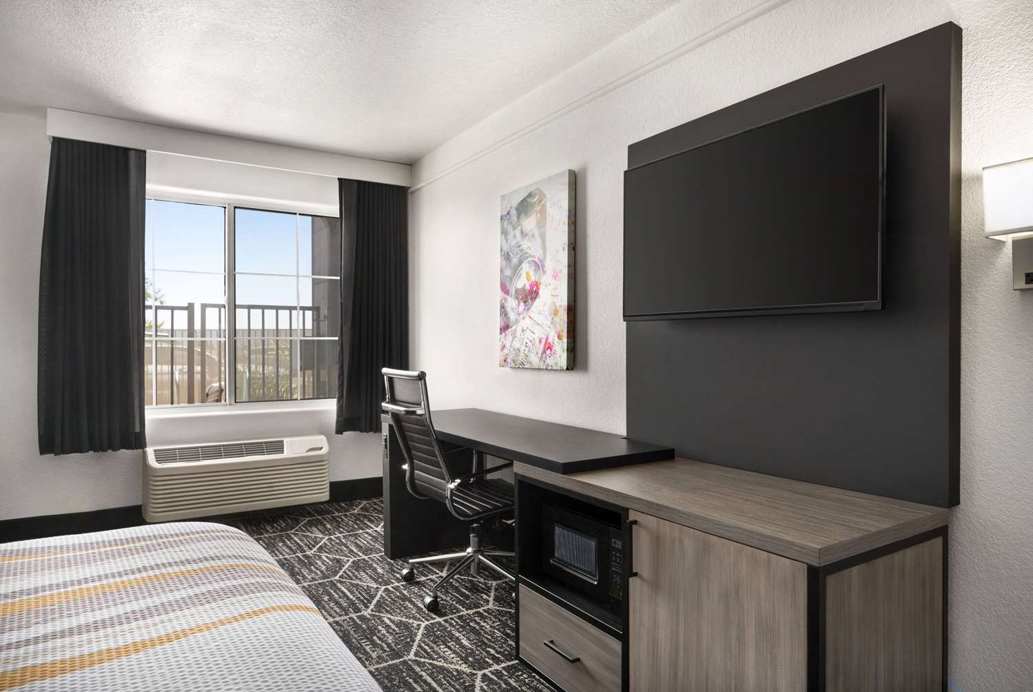 La Quinta Inn & Suites by Wyndham Hesperia Victorville 34/44