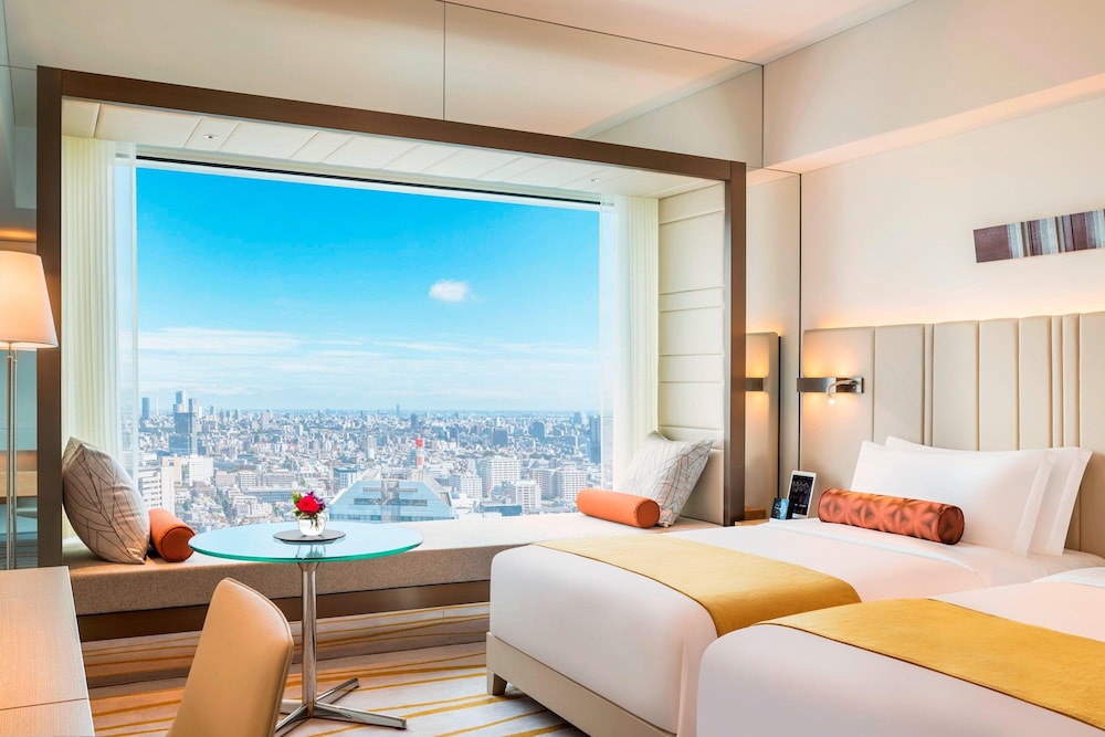 DELUXE, TWIN BEDS