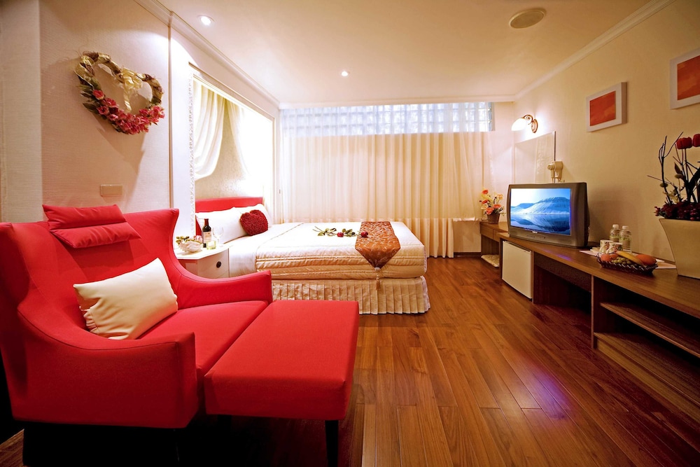 Xiu Shui Hotel 35/61
