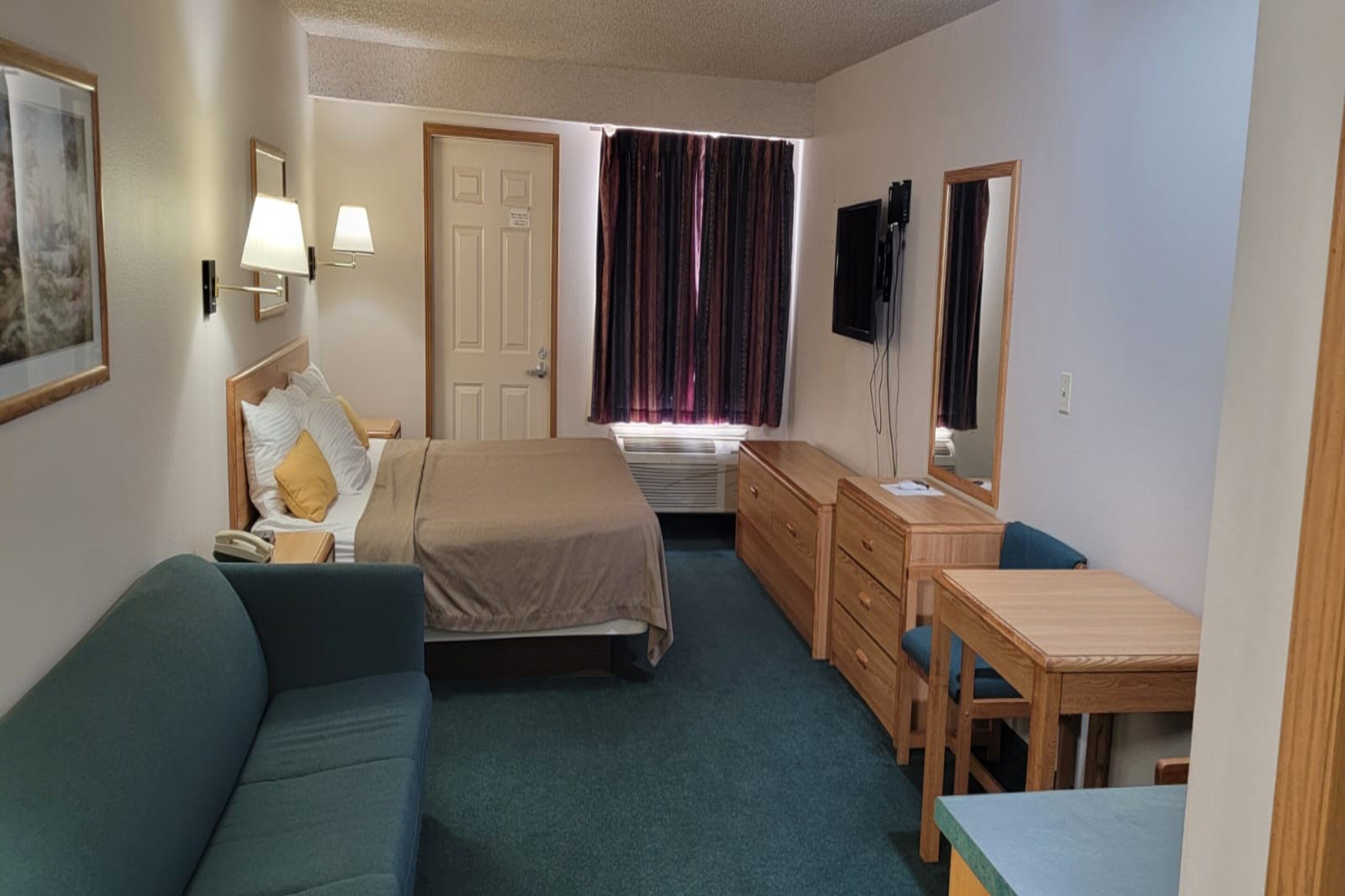 HomeTown Inn By OYO Texhoma, OK 25/50
