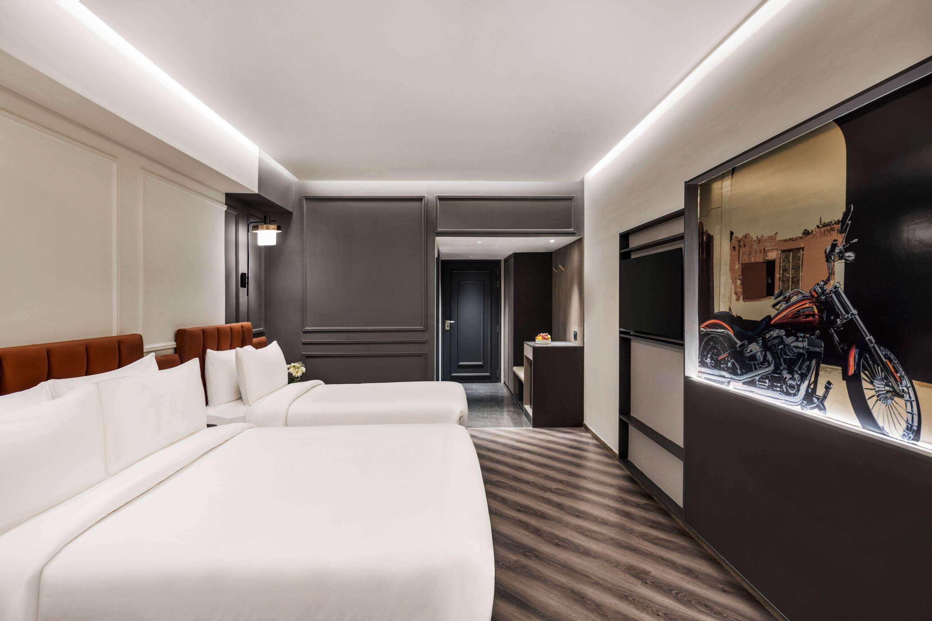 Hollywood, Single Bed, Queen Bed
