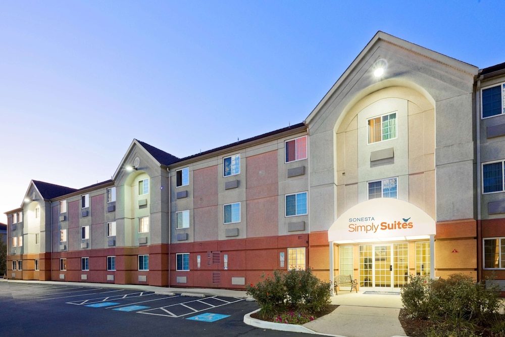 Sonesta Simply Suites Philadelphia Mount Laurel 1/22