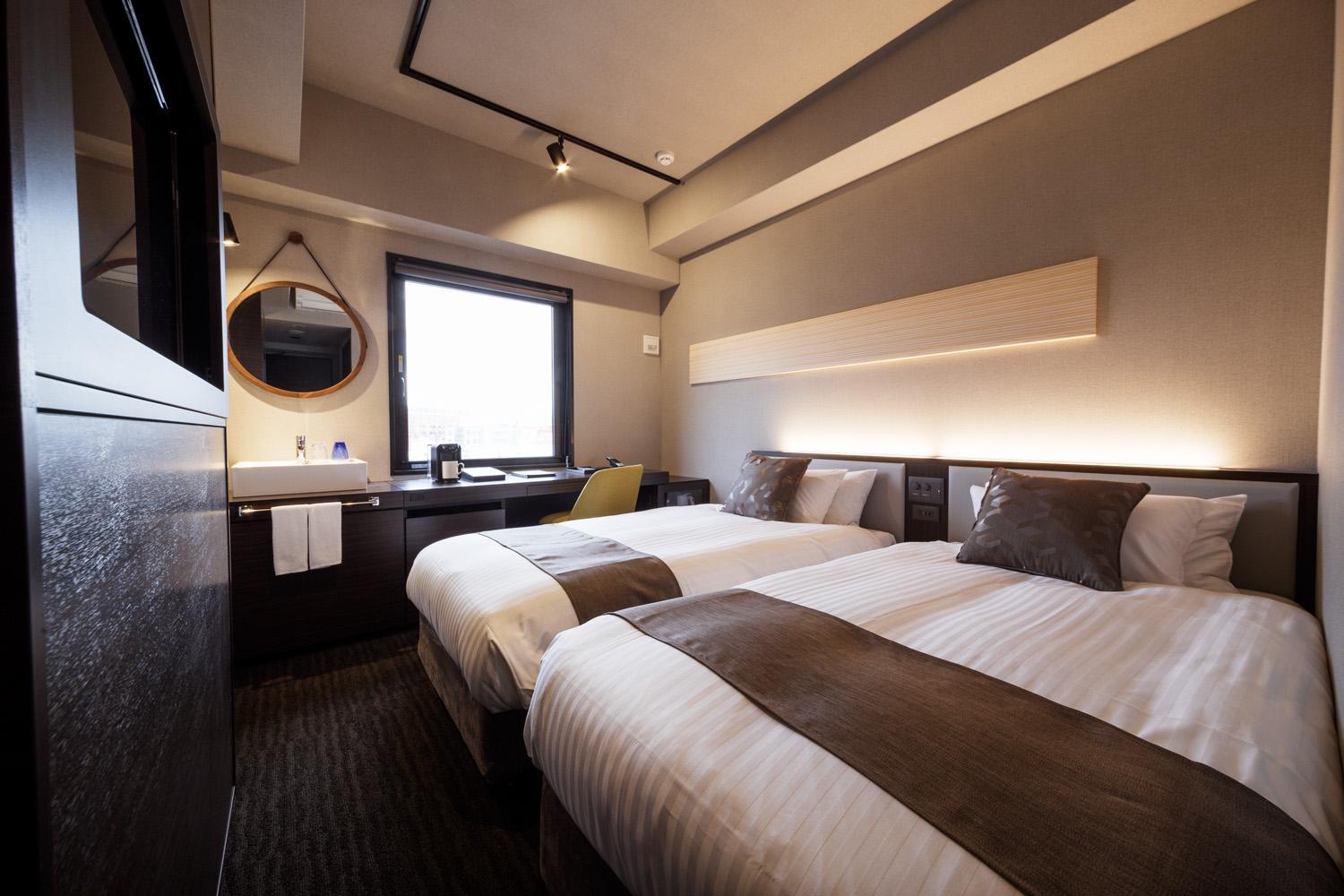 Hollywood, Superior, Twin Beds
