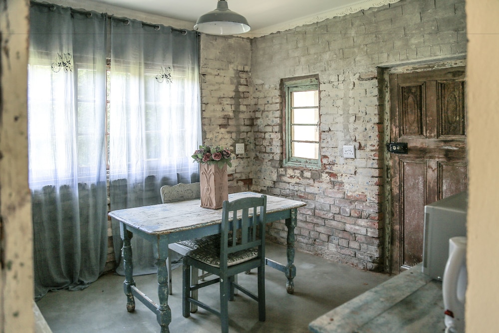 Green Acorn Guesthouse 16/24
