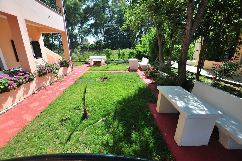 Hotel Acharavi Garden 21/26