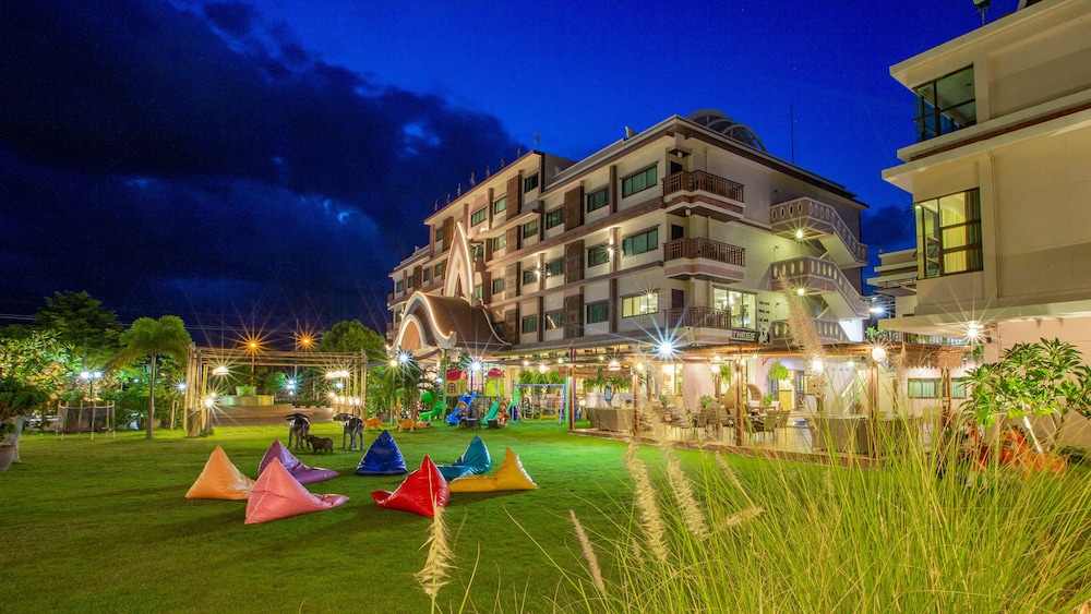 Phanomrung Puri Boutique Hotels And Resorts 69/76
