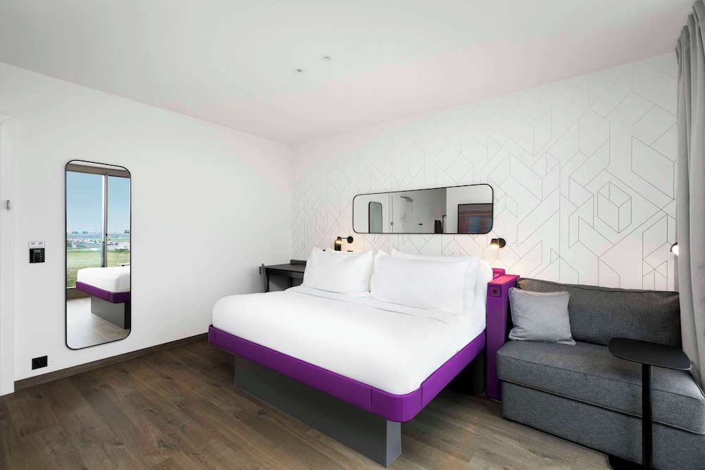 First Class, King Bed