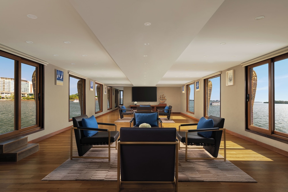 GRAND HYATT KOCHI BOLGATTY 52/71