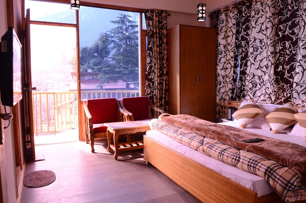 Utopia Resort 33/72