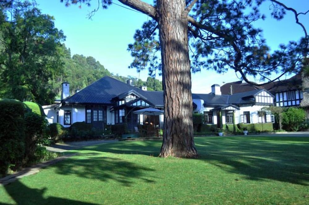 Hill Cottage 23/29