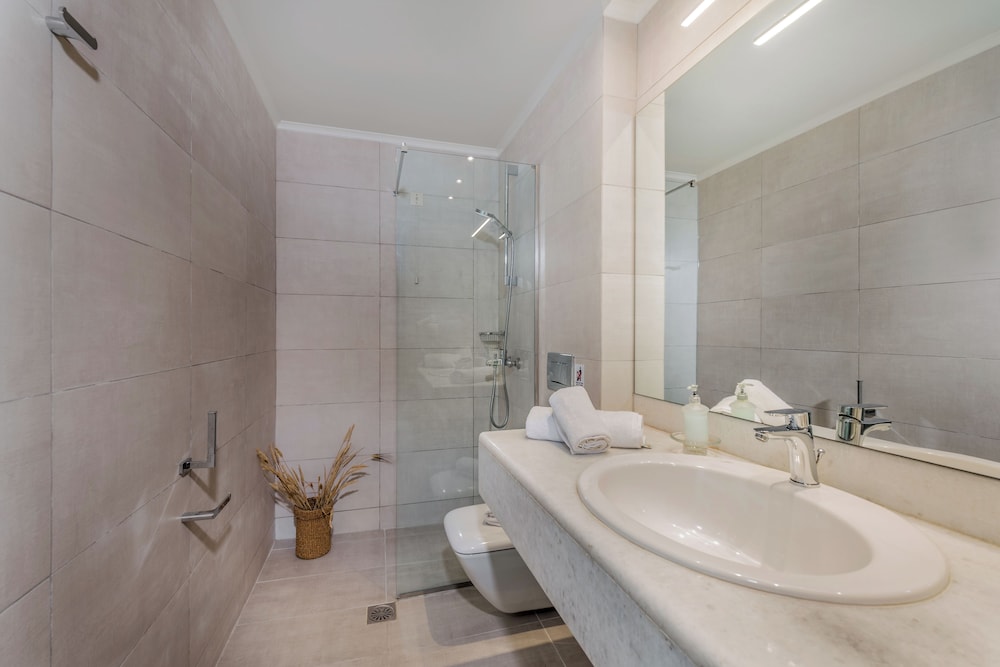 Family Suite, Queen and Twin Beds