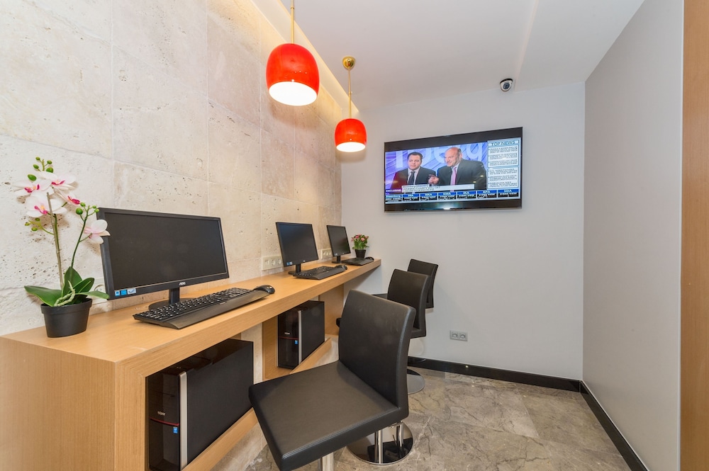 Hotel Boursier 1 & Spa 49/57