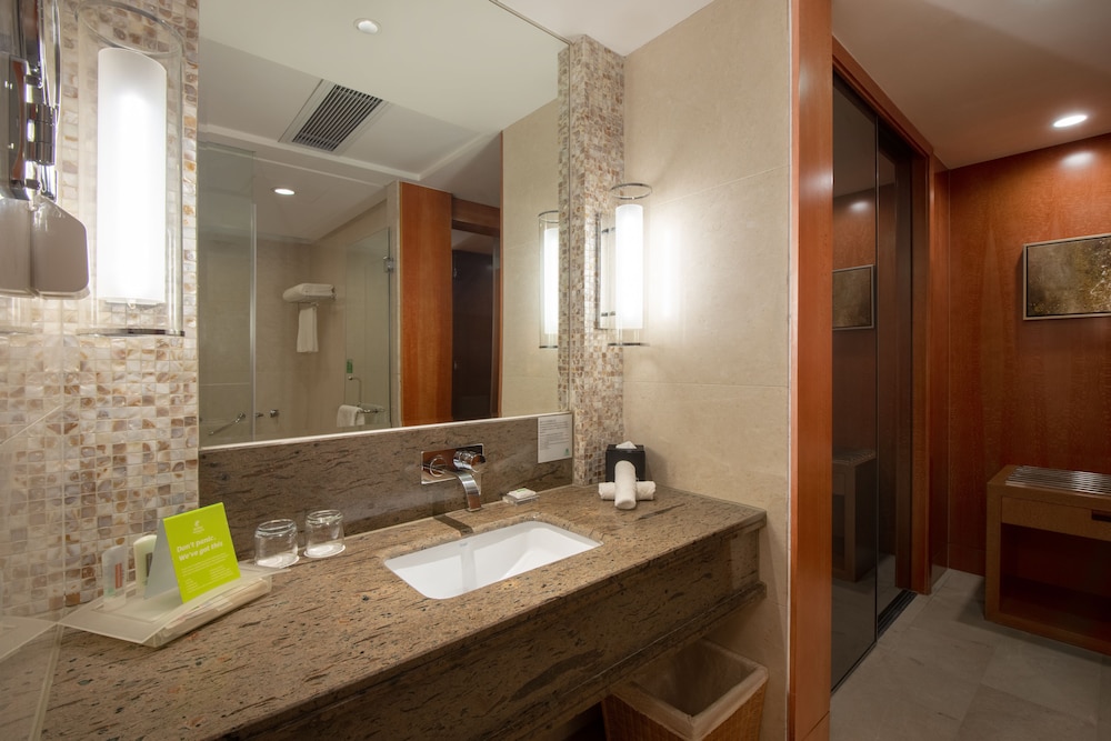 Holiday Inn Hangzhou CBD 23/28