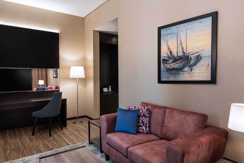 Four Points by Sheraton Production City Dubai 36/58