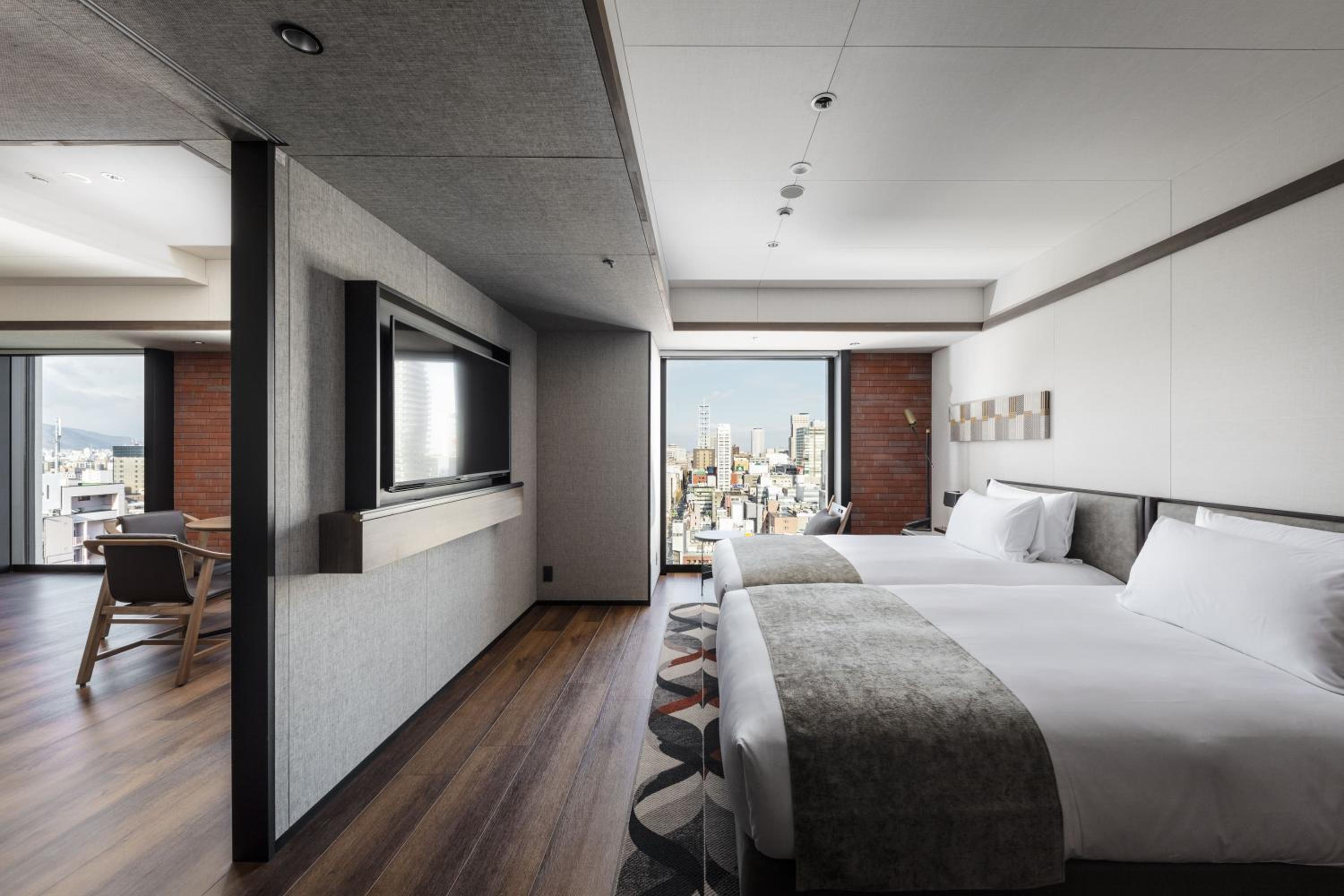 Q, Suite, Twin Beds