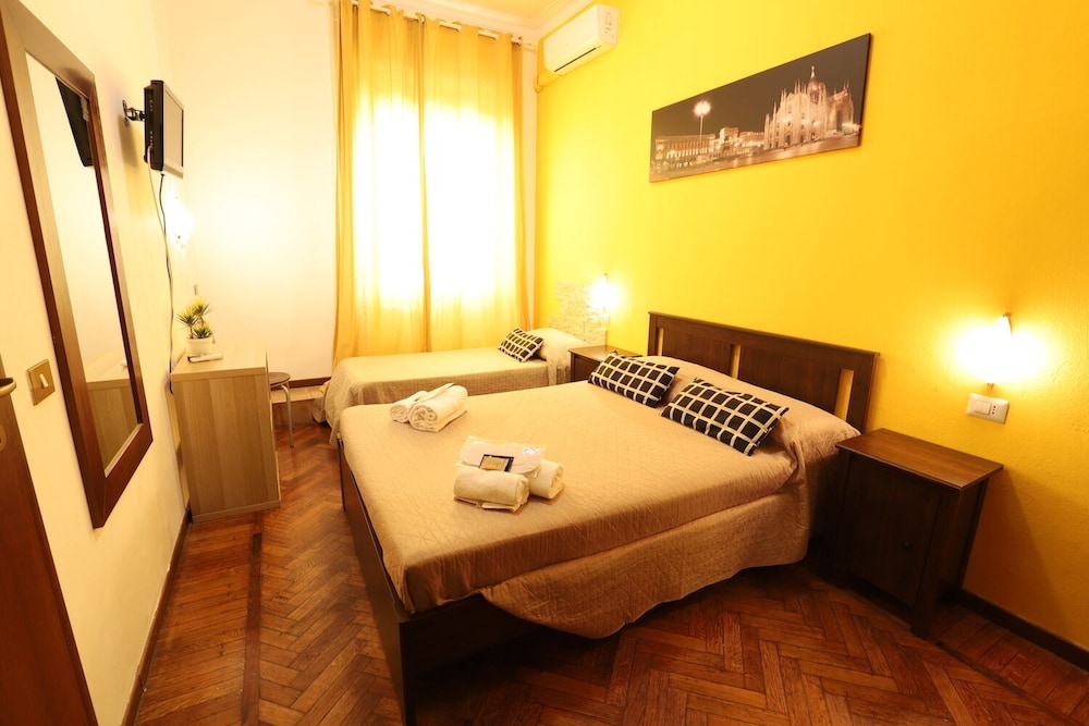 Hotel Carlo Goldoni 33/49