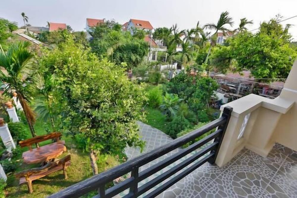Strawberry Garden Homestay 19/24