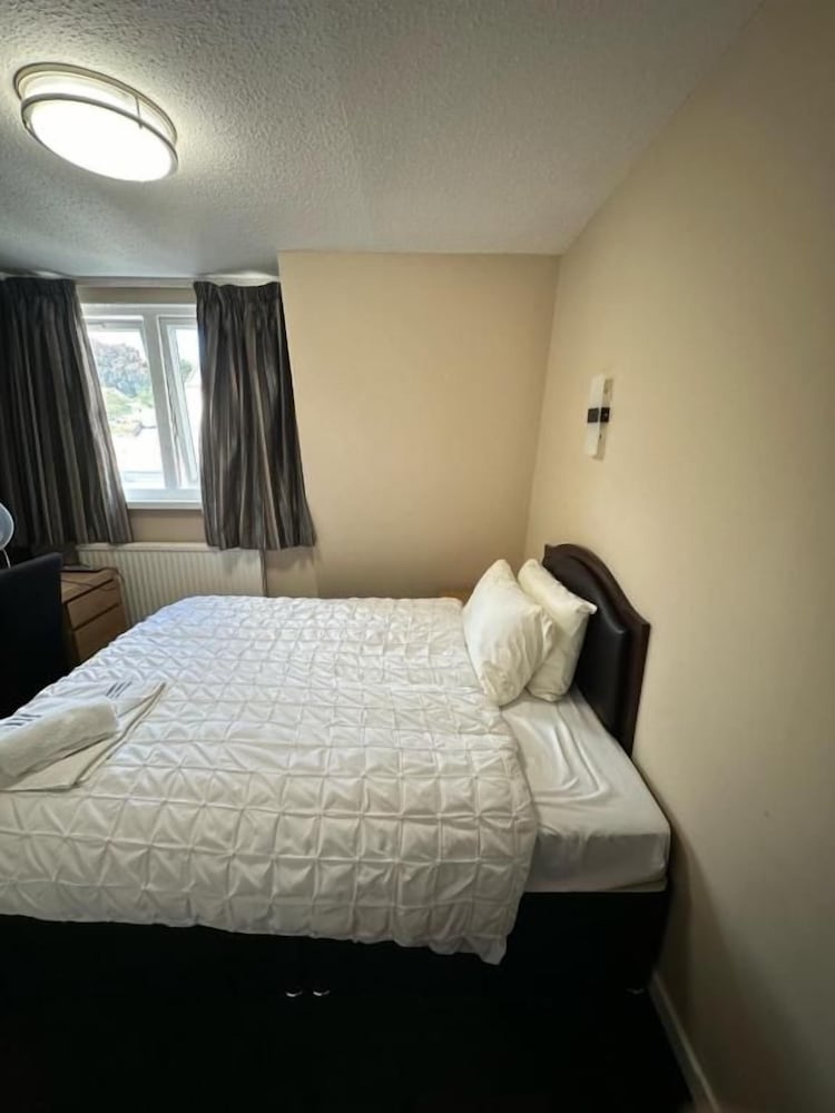 Best Western Burnett Arms Hotel 8/23