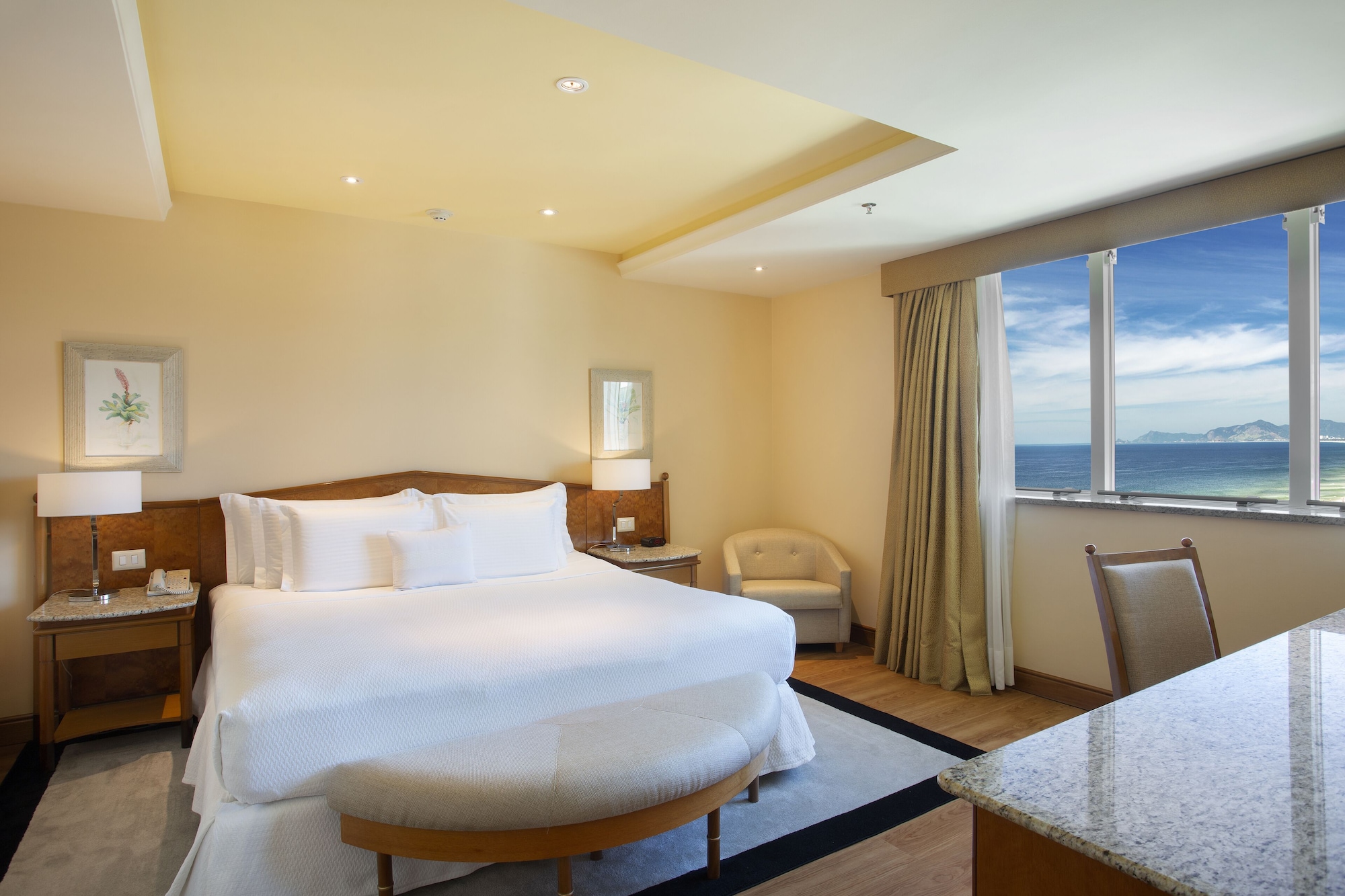 MASTER, SUITE