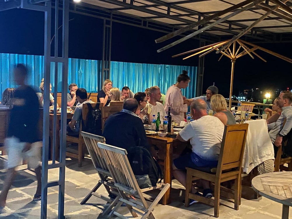 Pesona Restaurant And Room 23/29