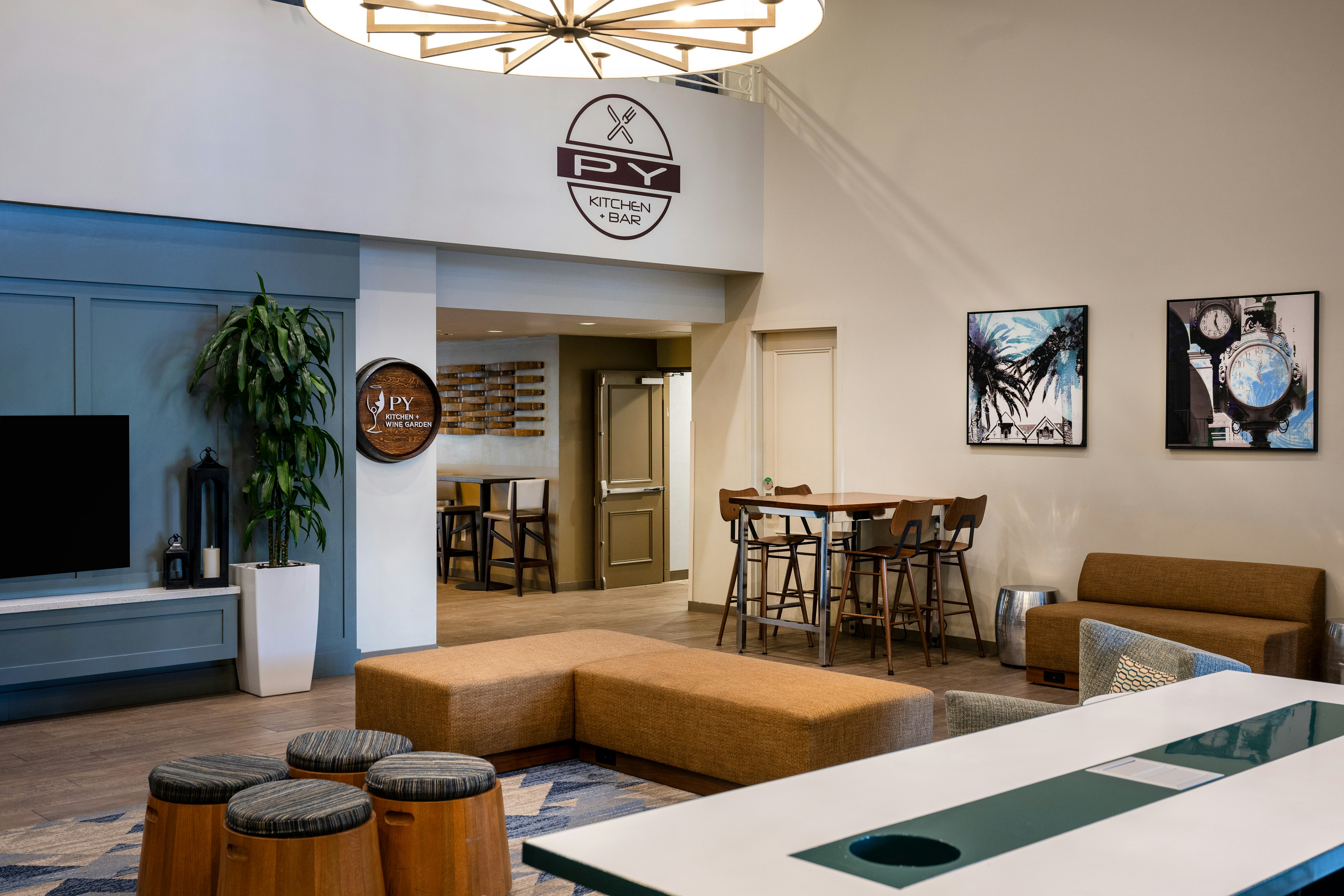 DoubleTree by Hilton Hotel Campbell - Pruneyard Plaza 15/50