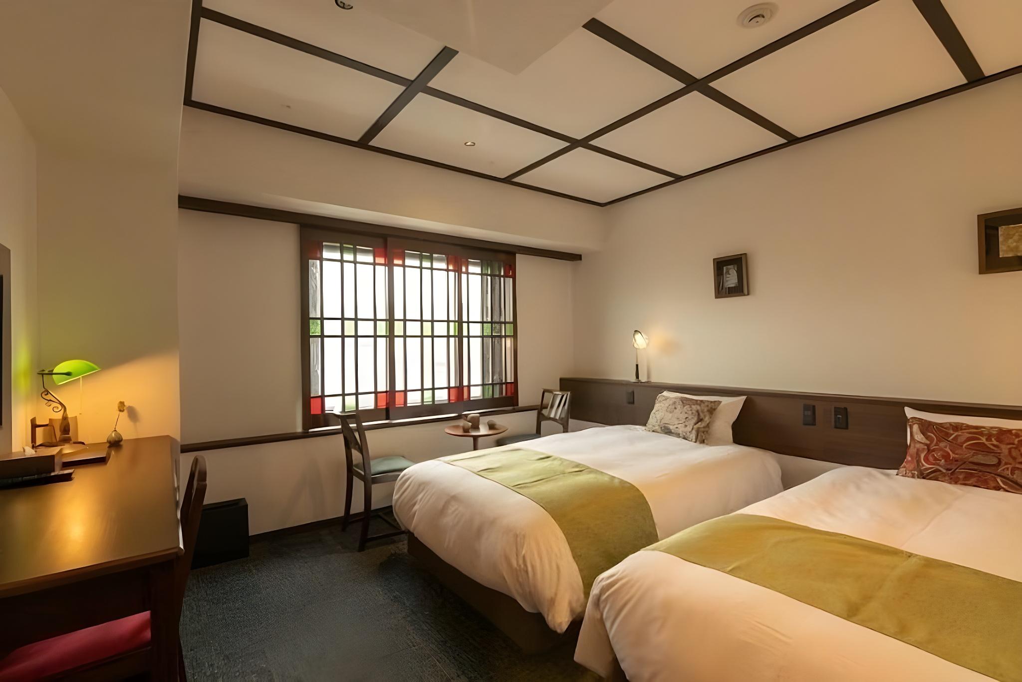 SUPERIOR, TWIN BEDS