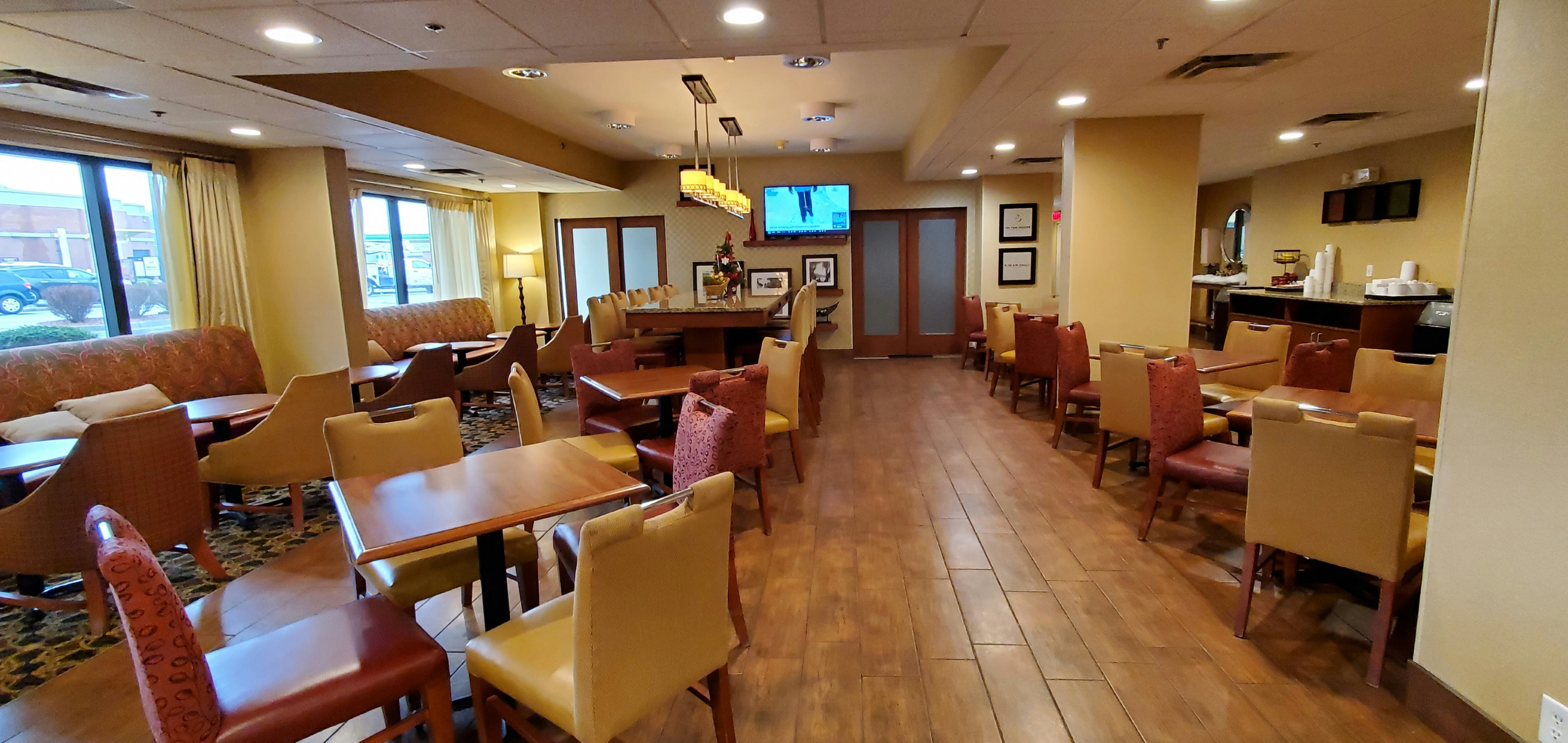 Hampton Inn Hillsville 27/45