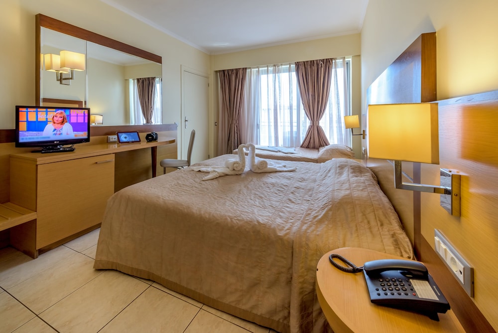 Manousos City Hotel 9/50