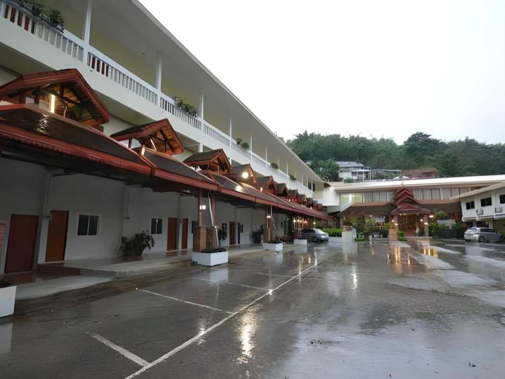 PIYAPORN HILL PARADISE HOTEL 57/58