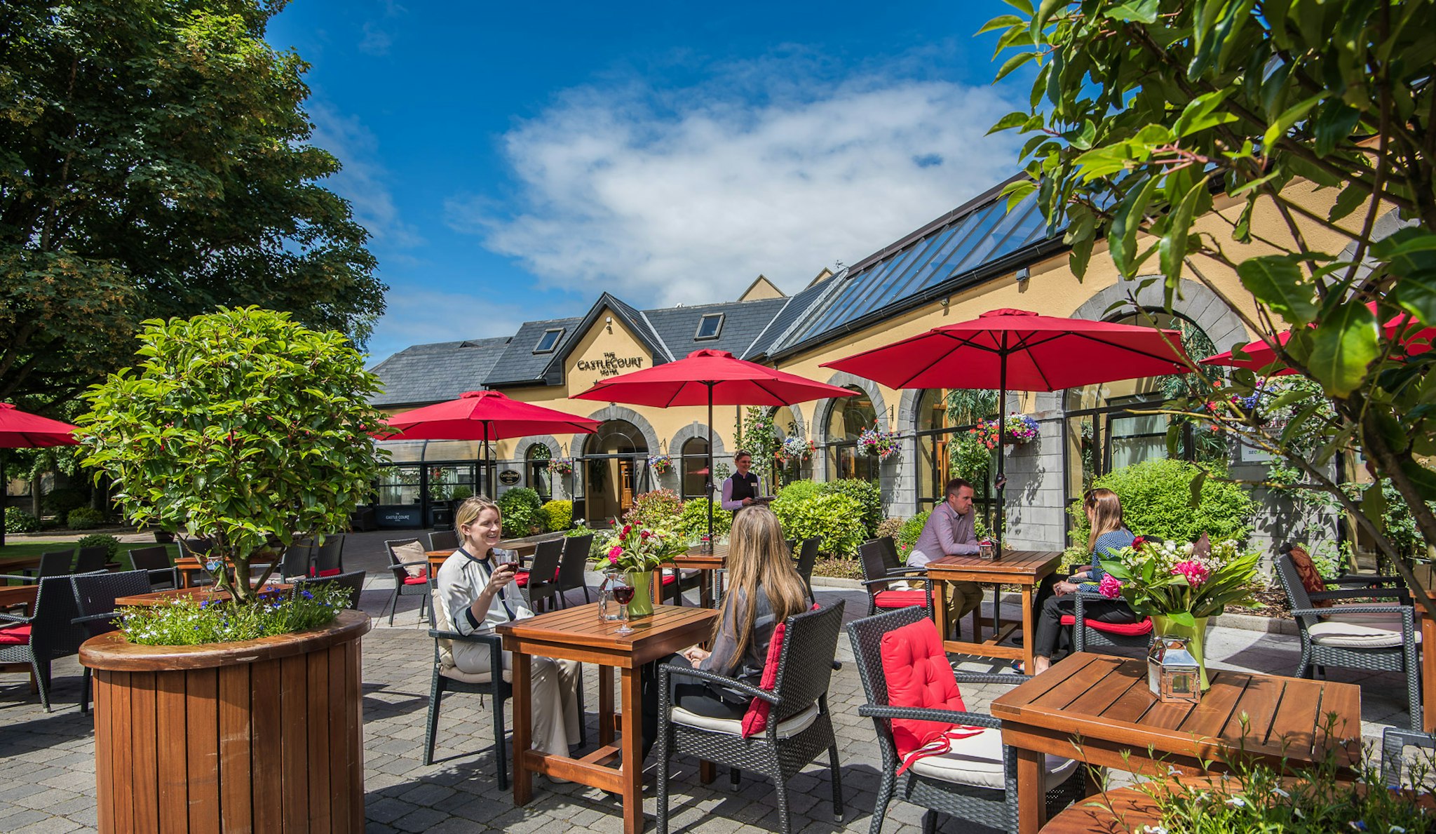 Castlecourt Hotel 53/54