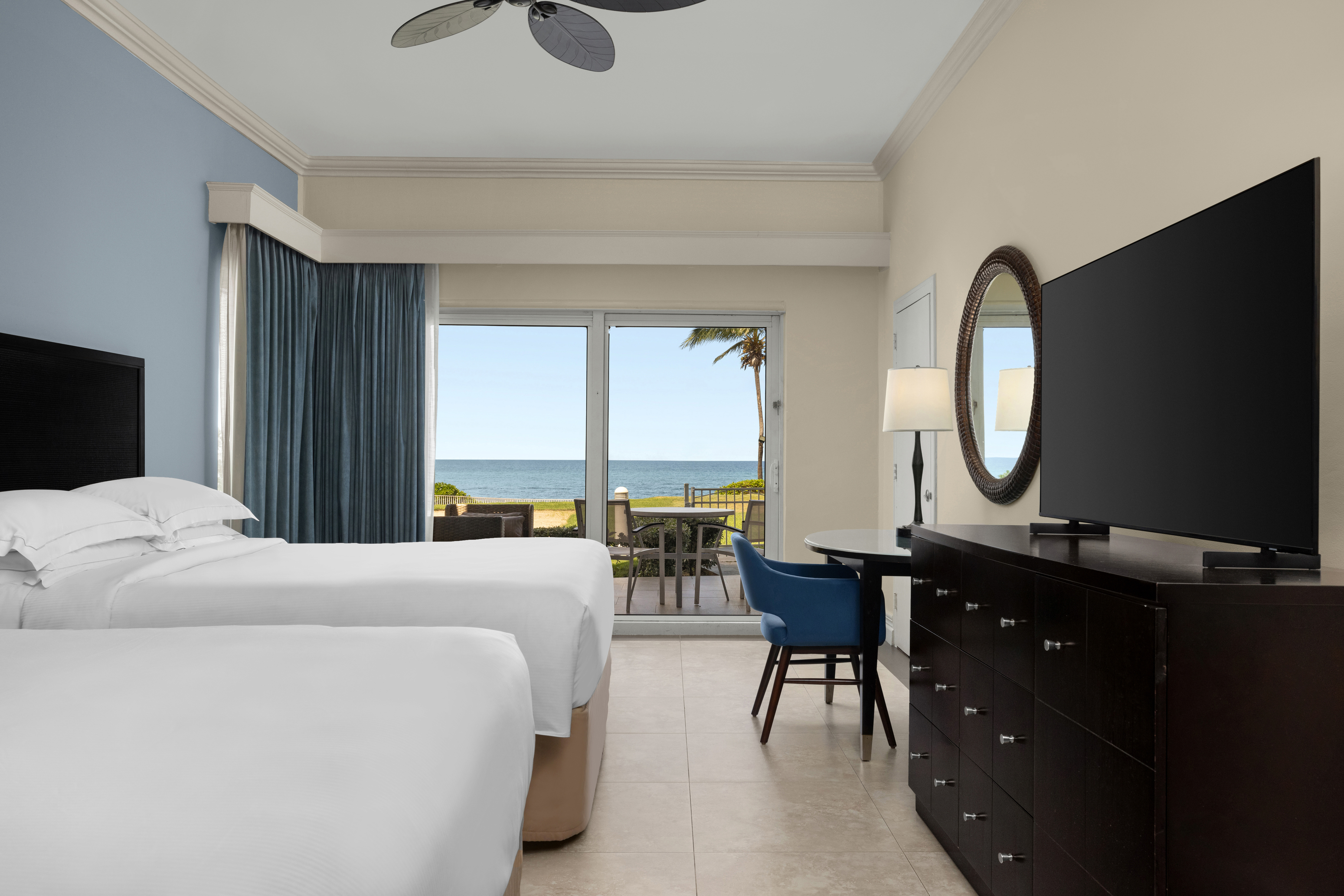 Room, Queen Bed, Ocean Front