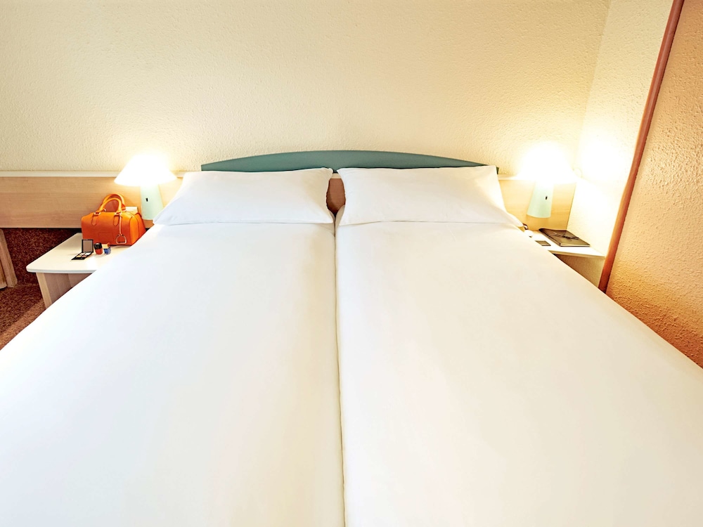 Ibis Valenciennes 16/72