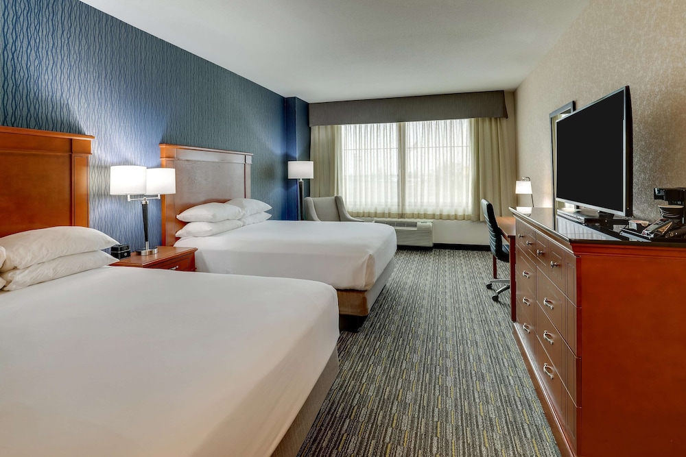 Drury Inn and Suites St Louis Arnold 10/46