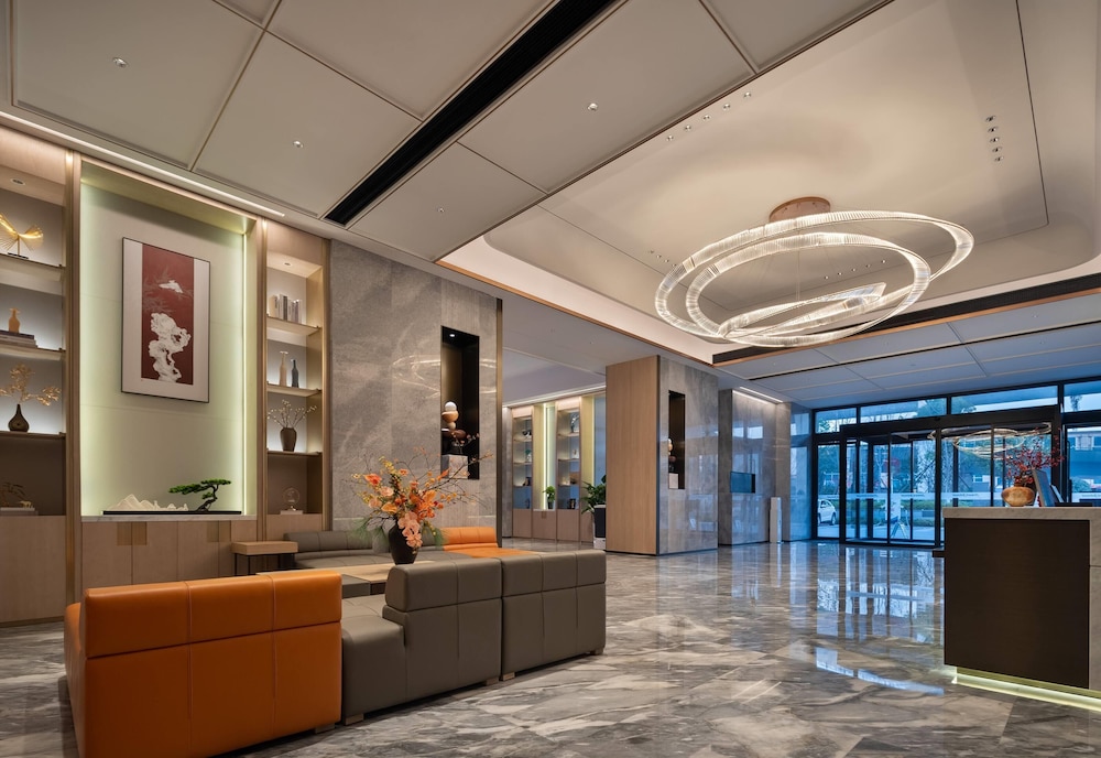 Howard Johnson Airport Hotel Changsha 12/58