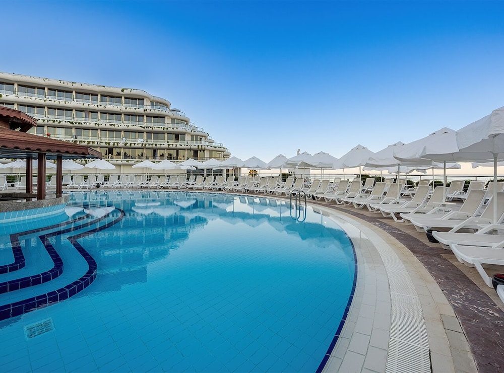 Sunrise Queen Resort 23/50