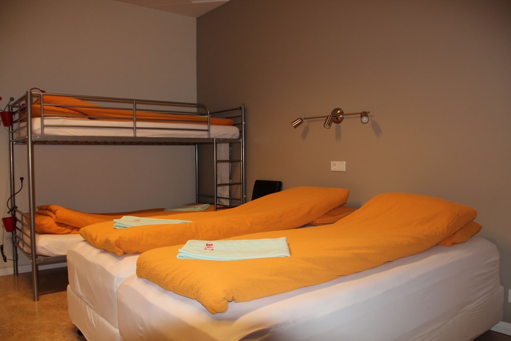 Hostel B47 13/45