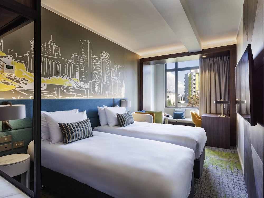 Mercure Auckland Queen Street 25/70