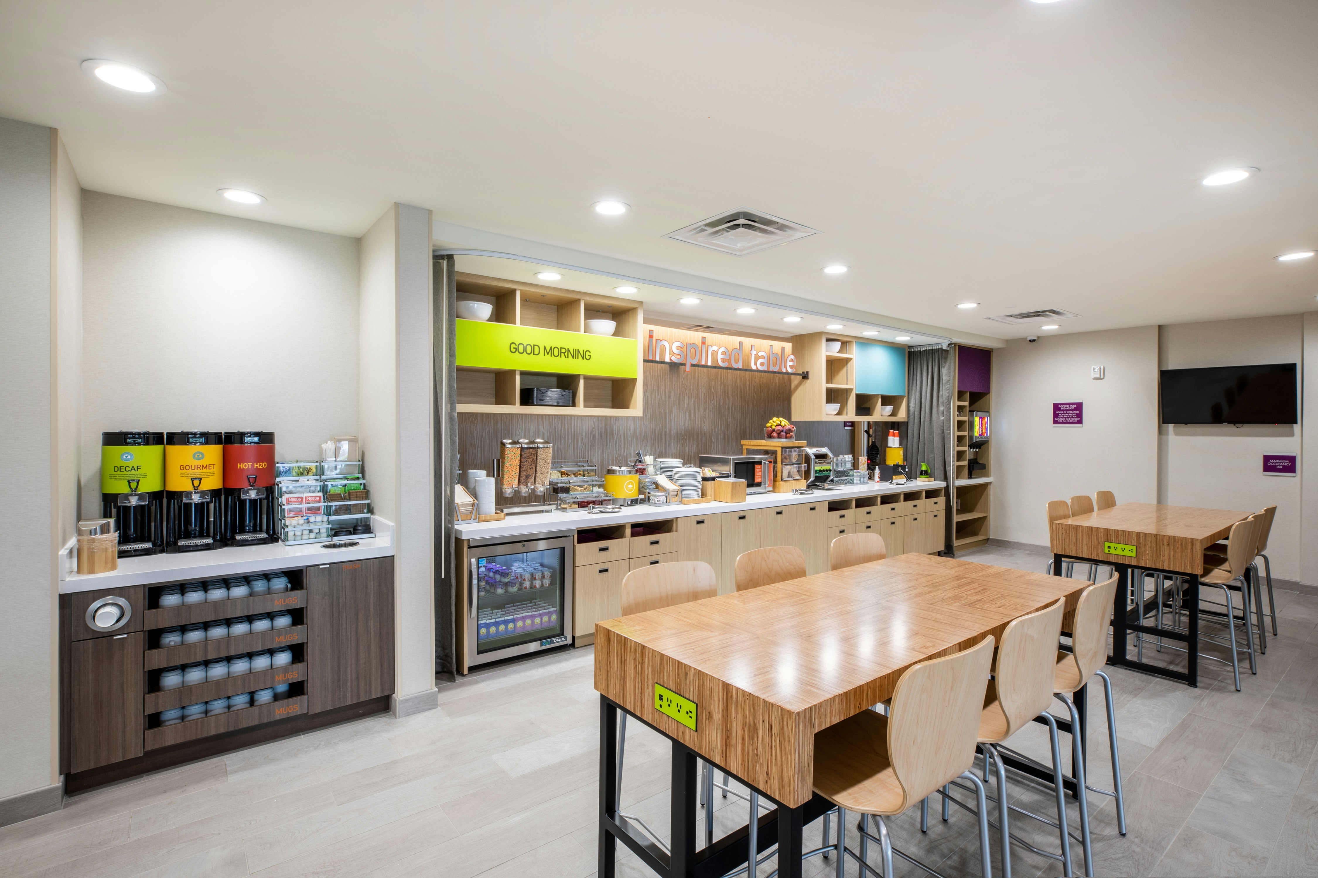 Home2 Suites by Hilton Houston IAH Airport Beltway 8 7/11