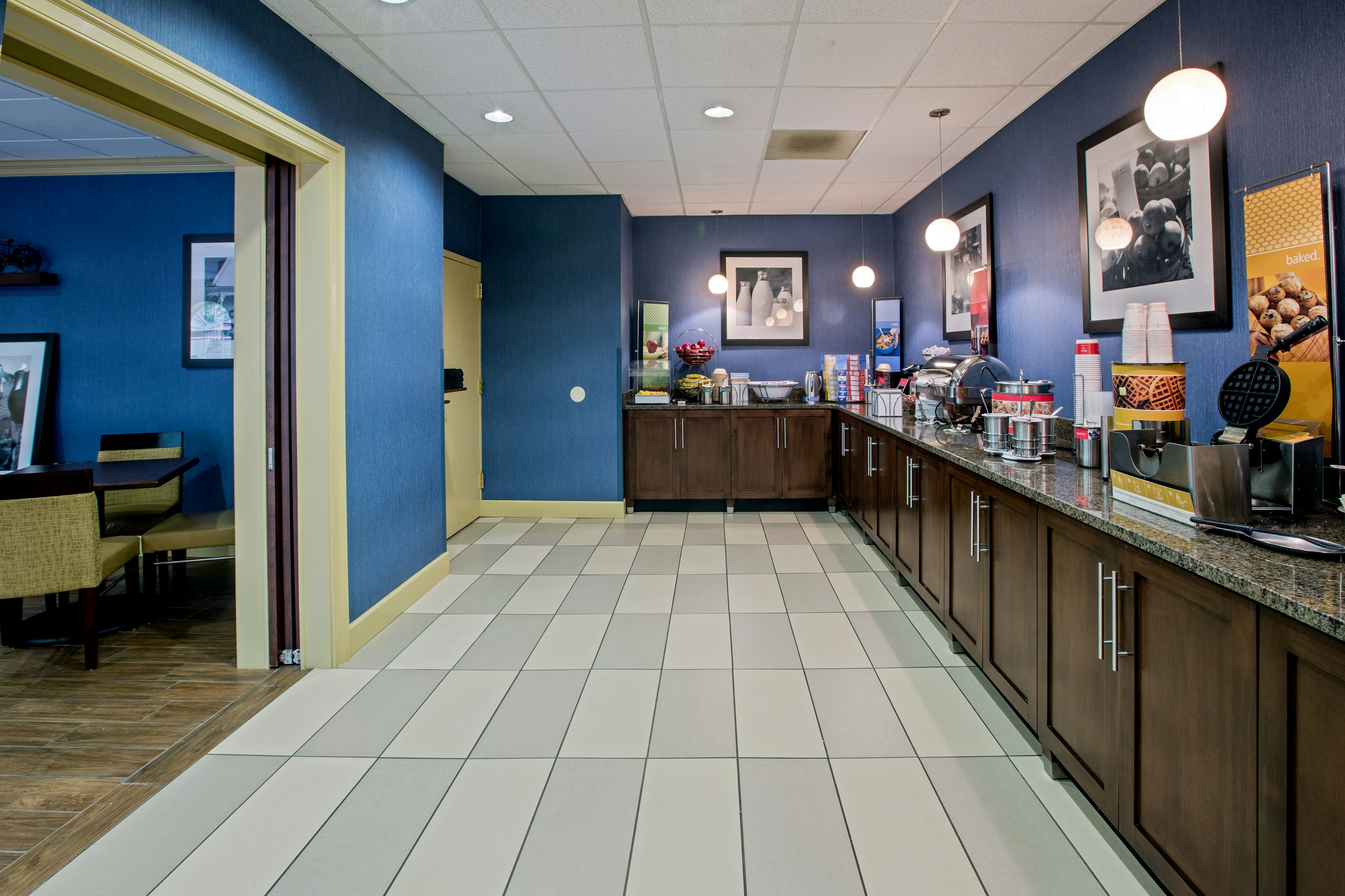 Hampton Inn Salem East - Electric Road 7/58