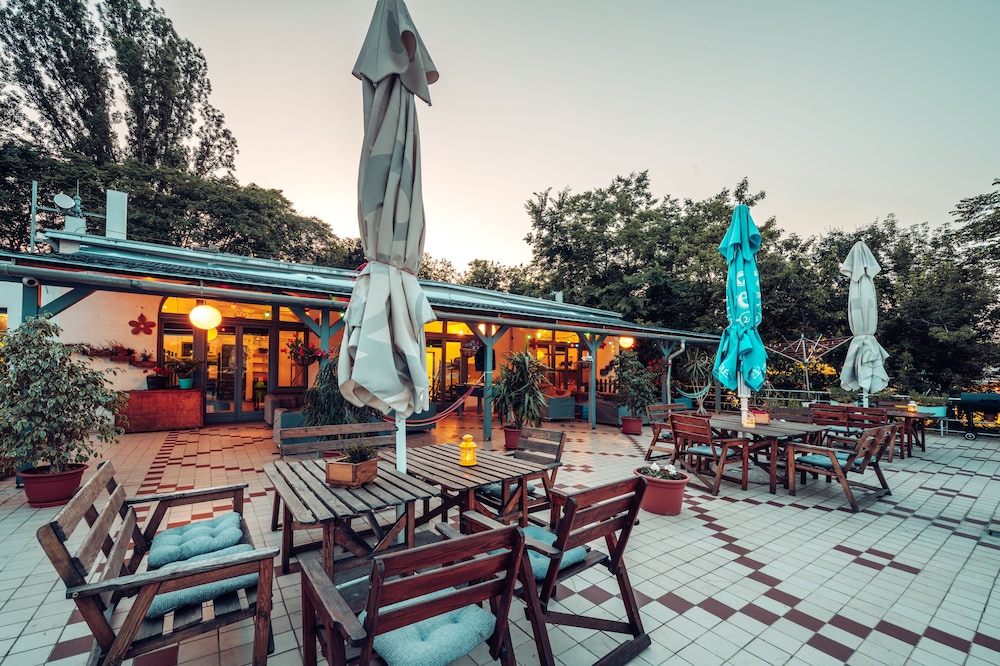 Island Hostel - Adults only 44/49