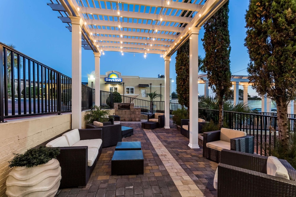 Days Inn By Wyndham Pensacola - Historic Downtown 26/41