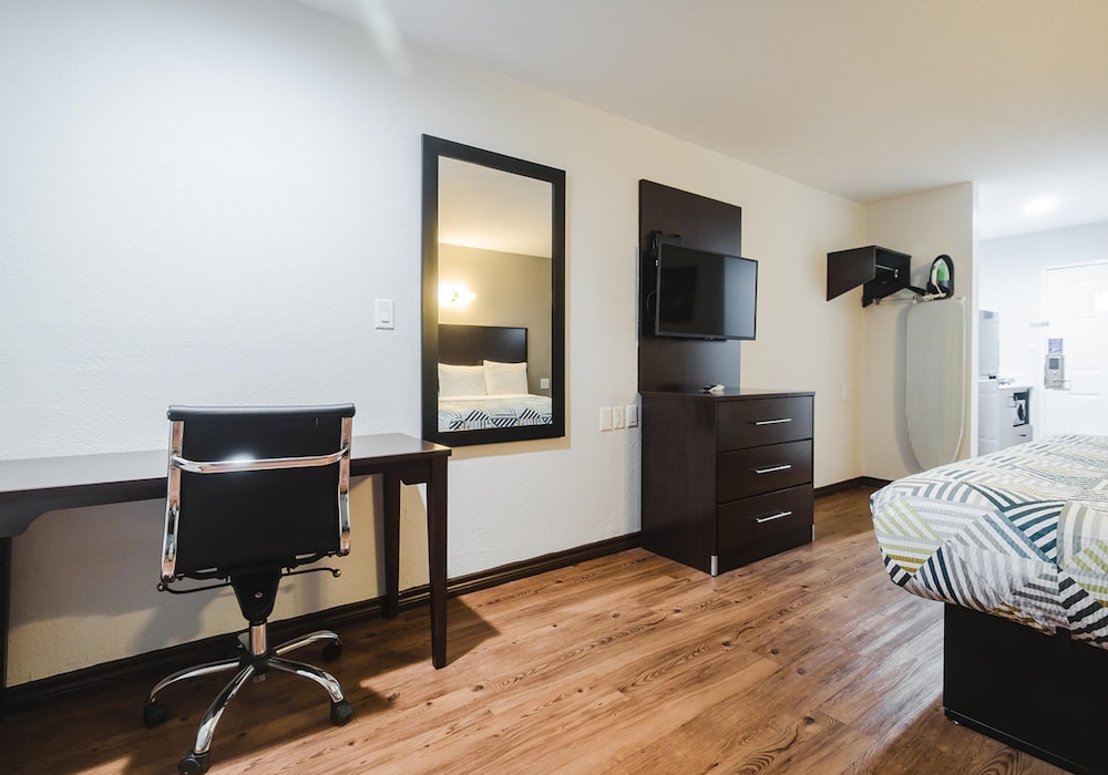 SureStay by Best Western Channelview 23/37
