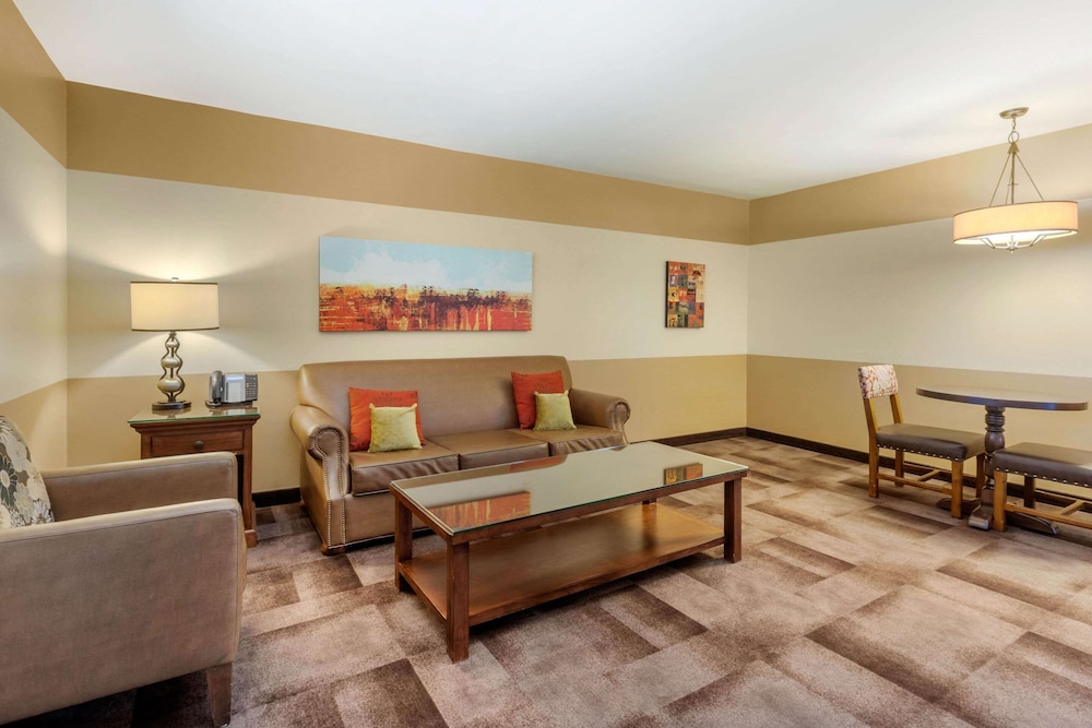 Carlton Oaks Lodge, Ascend Hotel Collection 44/71