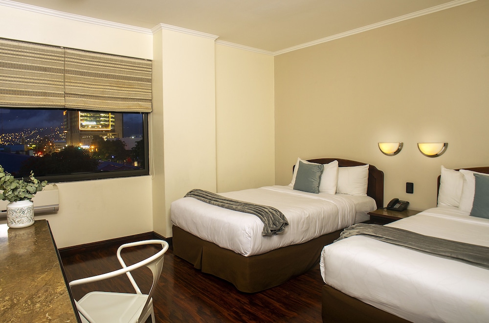 Parque Del Lago Hotel 29/72