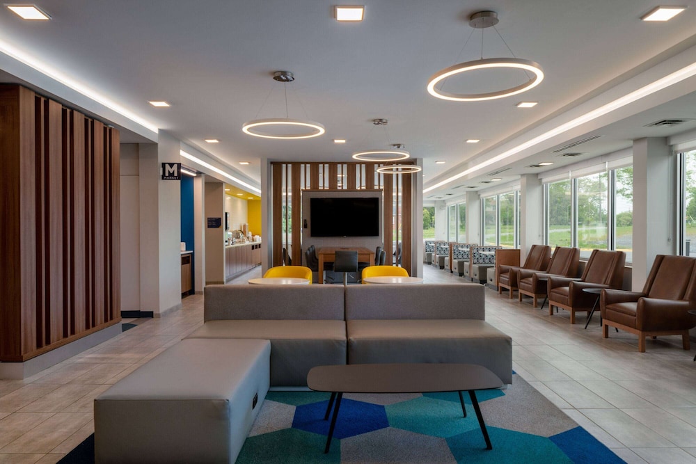 Microtel Inn & Suites by Wyndham Winchester 18/28
